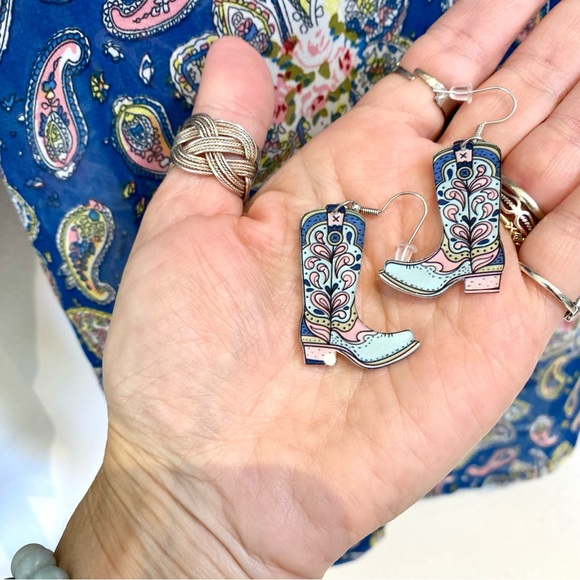 BeyouShop Jewelry - Cowboy boots boho dangling earrings w Western/country/southern/equestrian vibe